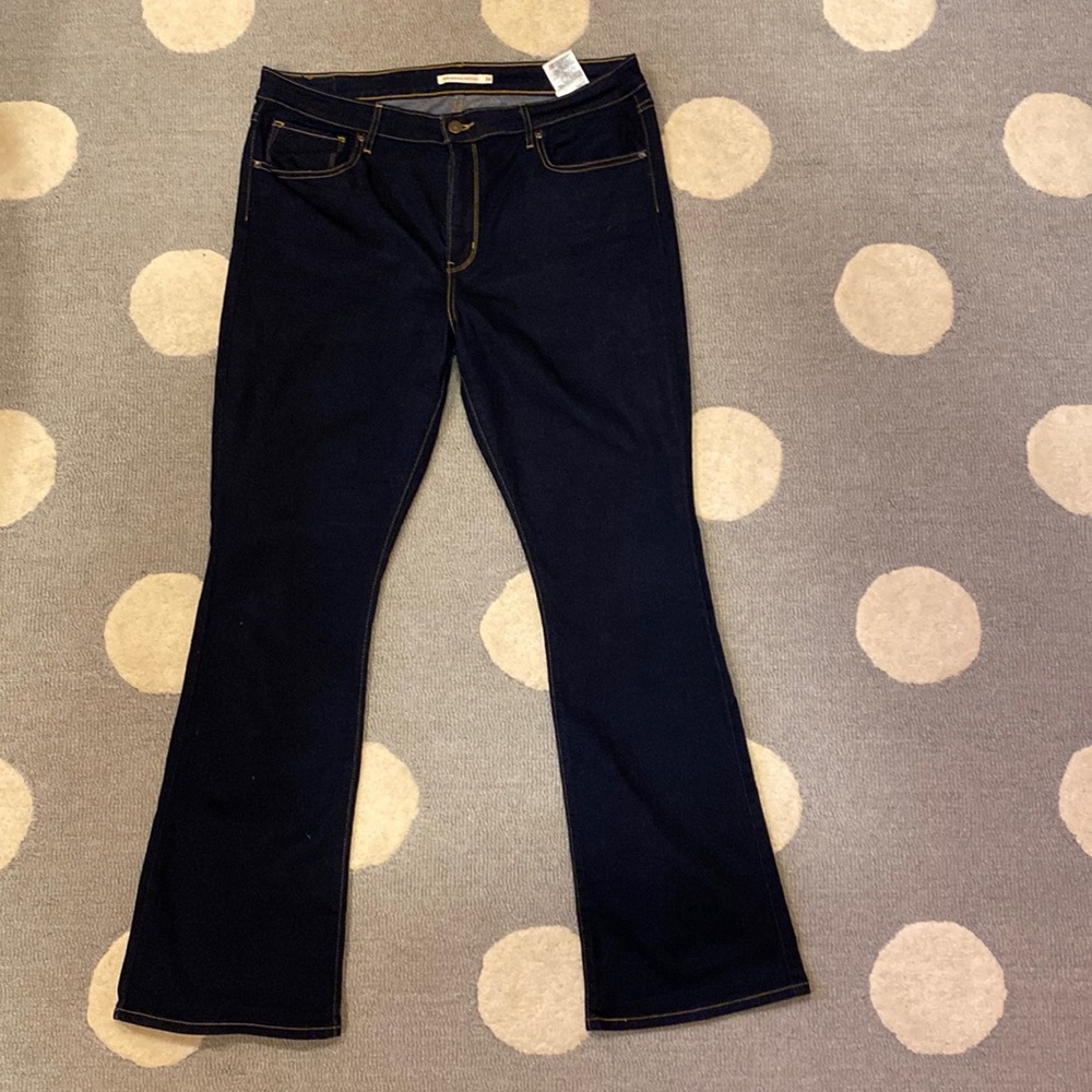 Levi’s high rise boot cut jeans